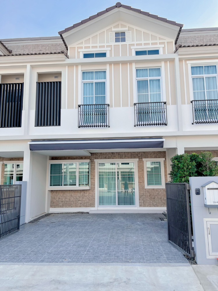 For RentTownhouseBangna, Bearing, Lasalle : Townhouse for rent, 2 floors, Indy Bangna - Ramkhamhaeng 2 project, beautiful house, fully furnished, near Mega Bangna, pets not allowed.