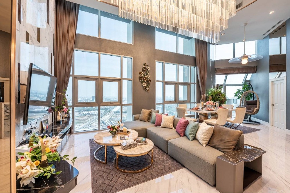 For SaleCondoRama9, Petchburi, RCA : ❖ Modern Luxury Penthouse​ ❖ 35++ floor 178.43 sq.m. | 2 bedrooms 3 bathrooms | near MRT rama 9 100​ m., Central Rama 9 100 m., Fortune Tower​ 300​ m., Jodd fair Rama9​ 100​ m.