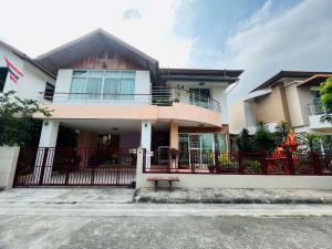 For SaleHousePattanakan, Srinakarin : For sale: 5 bedroom detached house, The Green Garden, Srinakarin 49, next to Seacon