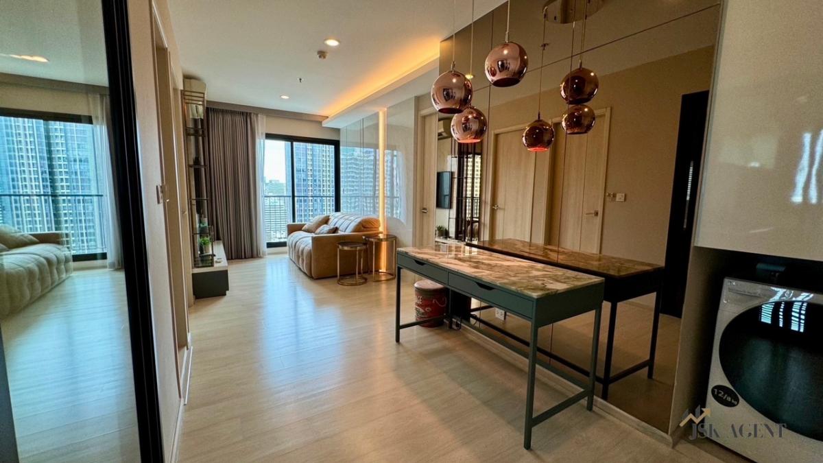 For SaleCondoRama9, Petchburi, RCA : For sale!!! Luxury condo in the heart of Bangkok, Life Asoke, very convenient to travel, accessible from 3 routes.