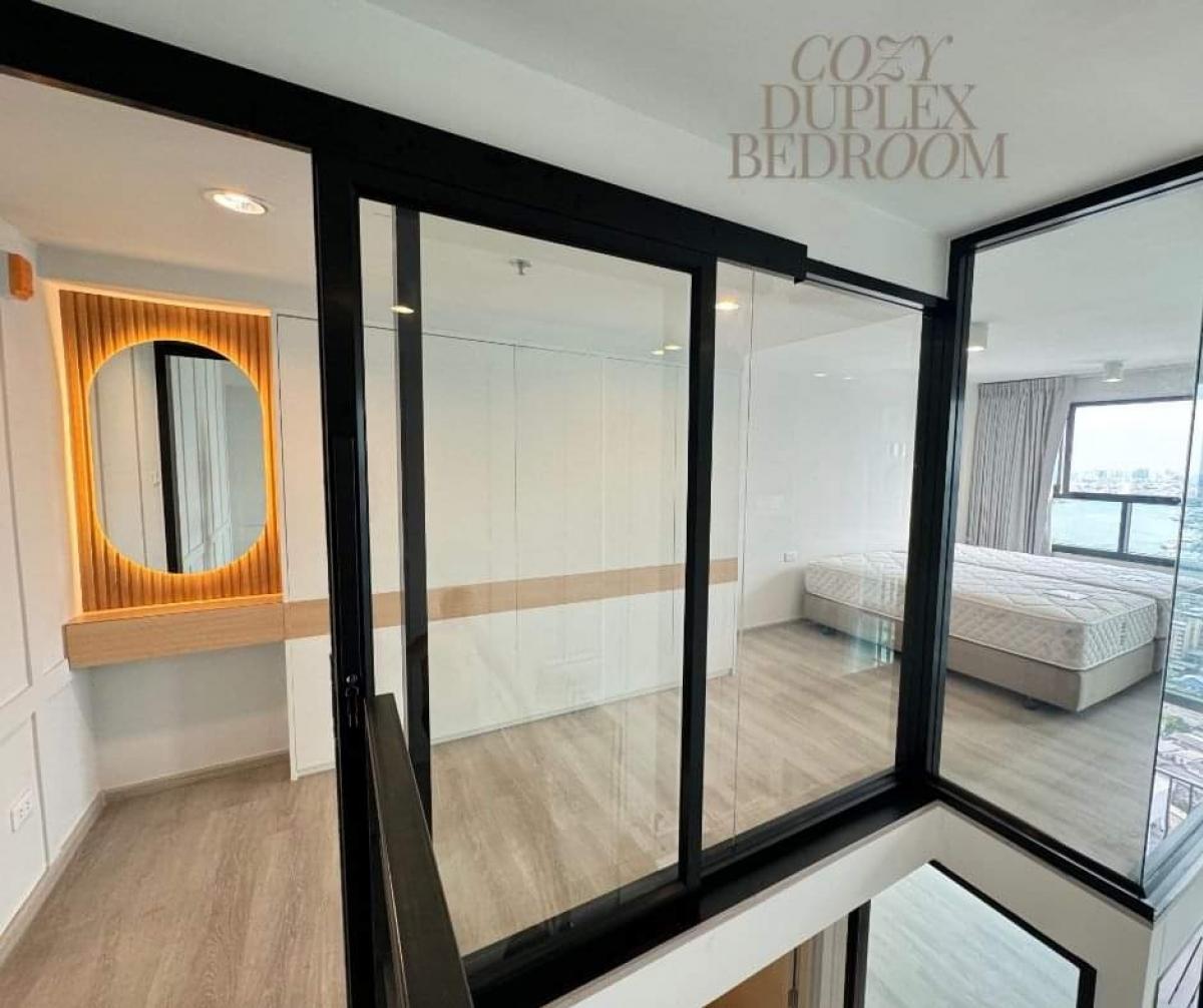 For RentCondoPinklao, Charansanitwong : 🏙️**(Agent-Neighbor IdeoCh70)**For rent, Duplex room, high floor, river view, Rama VIII Bridge, corner room next to the water, upper room with glass partition, complete furniture and electrical appliances, contact📲or Line: 0616395225