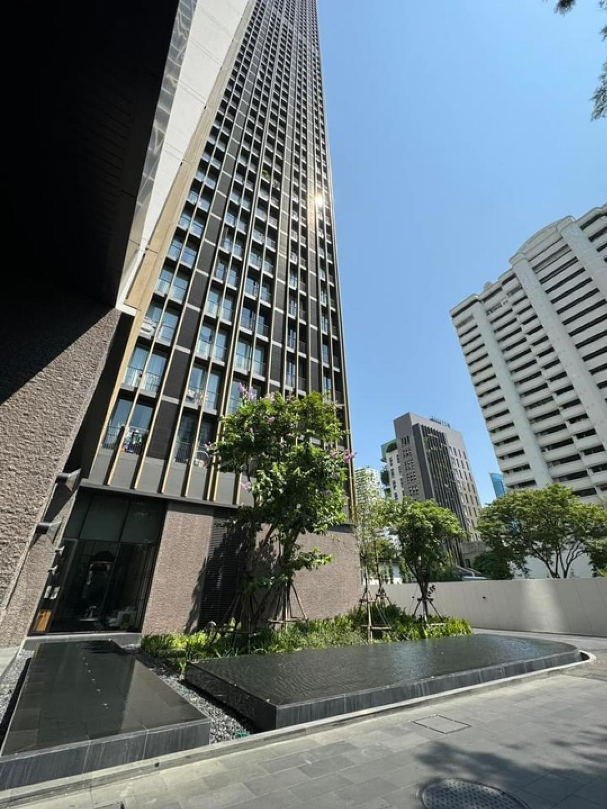 ให้เช่าคอนโดสุขุมวิท อโศก ทองหล่อ : Condo Noble B19 Sukhumvit 19 วิวสวยธรรมชาติ เงียบสงบ BTS สุขุมวิท & MRT อโศกซอยสุขุมวิท 19 และ สุขุมวิท 15 เข้าออกได้สองทาง  สัญญา5เดือน มัดจำ1เดือน ประกัน2เดือนให้เช่าคอนโด Noble BE19 (โนเบิล บี19) คอนโดใหม่ใจกลางอโศก ทำเลดี BTS อโศก