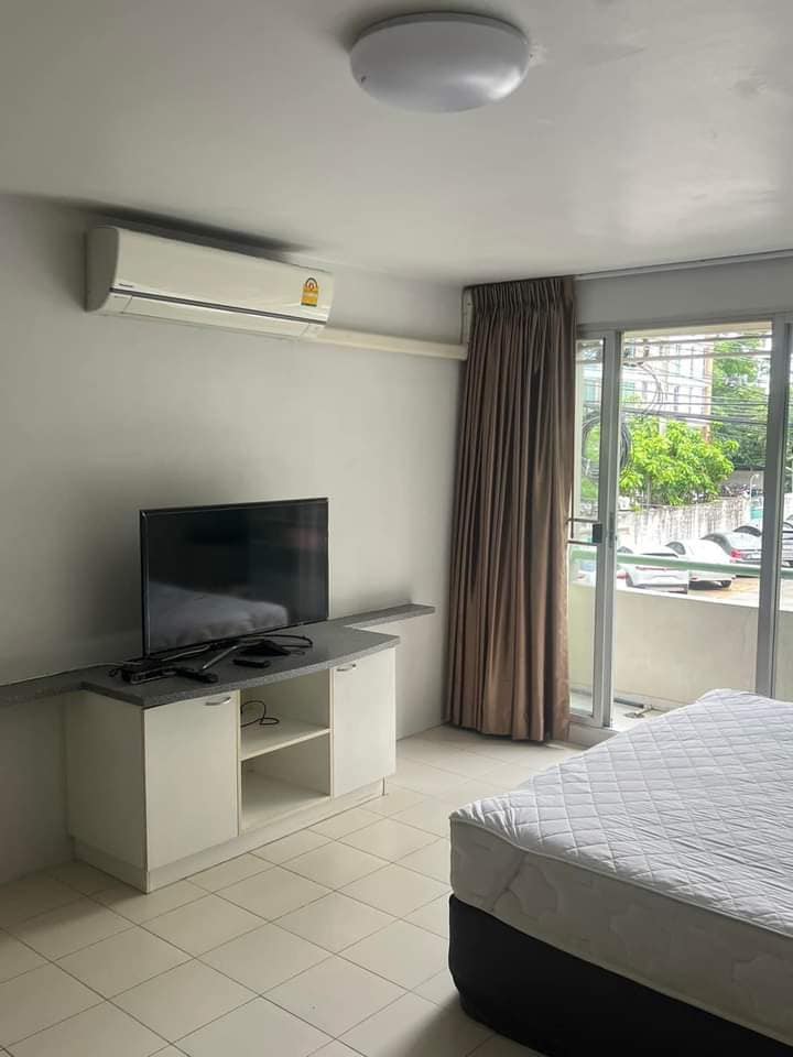 For RentCondoLadprao101, Happy Land, The Mall Bang Kapi : Condo for rent, City Villa Condo, Soi Lat Phrao 130 (1 bedroom), 2th floor, Building E2, only 450 meters from MRT Lat Phrao 101.