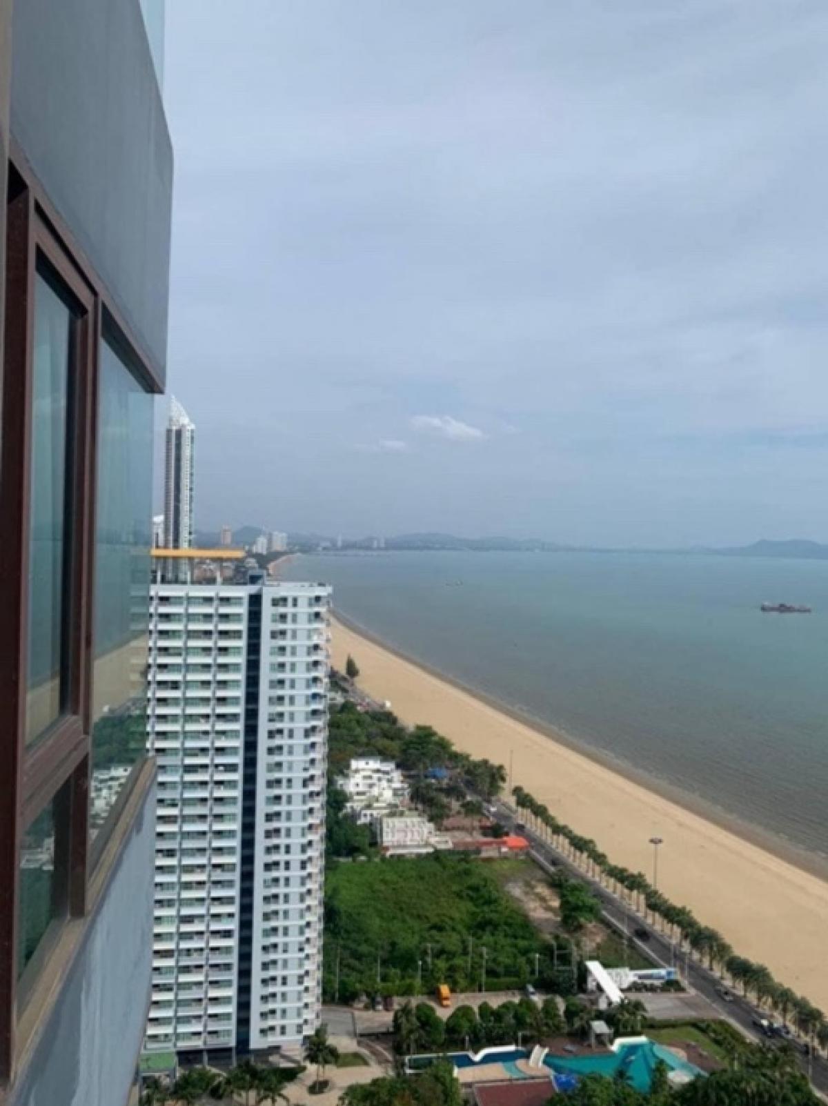 For RentCondoPattaya, Bangsaen, Chonburi : Aeras Jomtien Pattaya Chonburi 28th floor, luxury beachfront condominium, Luxury level