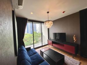 For RentCondoOnnut, Udomsuk : For rent Hasu Haus 2 bedrooms, private corner room, 6th floor, corner room and best floor, quiet riverside view, size 67 sq m. The project is opposite Bangkok Prep International School, beautiful room, fully furnished, ready to move in, 42,000 baht