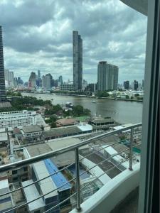 For RentCondoWongwianyai, Charoennakor : For rent, cheapest, large room, Supalai River Place, Charoen Nakhon, high floor, river view, has washing machine, near Krungthep Bridge/Icon Siam Line joe1e7