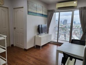 For RentCondoWongwianyai, Charoennakor : Cheapest for rent, Niche Taksin Condo, Wongwian Yai, near MRT Tha Phra, corner room, panoramic city view, has washing machine, Line joe1e7