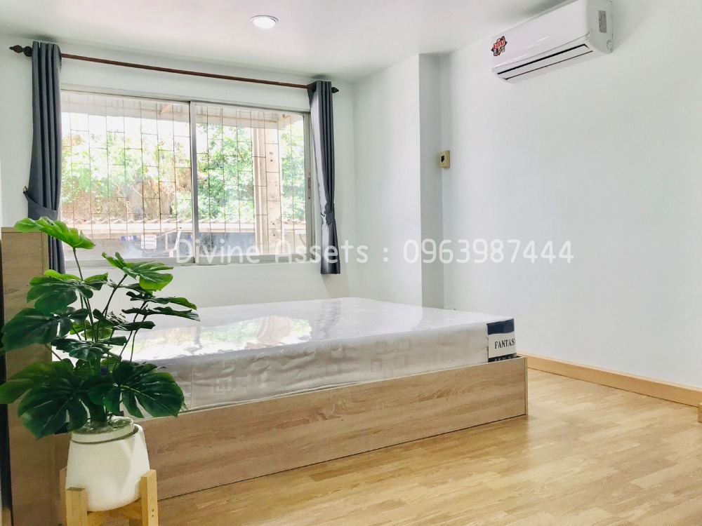 For SaleCondoRamkhamhaeng, Hua Mak : For sale: Sukhothai Condo, Ramkhamhaeng Soi 30/1, corner room, home-like condo, large room, near MRT Bang Kapi (Yellow Line)