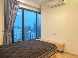 For RentCondoSapankwai,Jatujak : ★ M Jatujak ★ 53 sq m.,29 th floor (2 bedroom, 2 bathroom), ★ Pet friendly ★ Near MRT Kamphaeng Phet 350 m. and BTS Mo Chit ★ Near Chatuchak Park ★ Many amenities ★ Complete electrical appliances