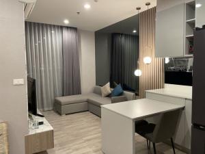 ขายคอนโดบางซื่อ วงศ์สว่าง เตาปูน : Cheap condo for sale, Niche Pride Tao Poon Interchange, next to the purple and blue MRT Tao Poon Station, just 30 meters, 2 bedrooms, 49 sq m., 21st floor, decorated, ready to move in. (Decoration added 400,000)