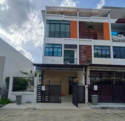 For RentTownhouseThaphra, Talat Phlu, Wutthakat : Townhome for rent, Sixnature, next to Kanlapaphruek Road. Next to Kanchanaphisek Road Near the expressway,For rent 25,000฿