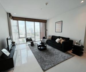 For RentCondoSukhumvit, Asoke, Thonglor : ✨Condo for Rent : Fullerton Sukhumvit (( BTS Ekkamai ))  AP-02 (line : @condo91 ) คอนโด ให้เช่า : Fullerton Sukhumvit (( BTS เอกมัย ))  AP-02 (line : @condo91 )   Type  : 2 Bedroom 2 Bathroom Size    : 95.98 sqm. Floor