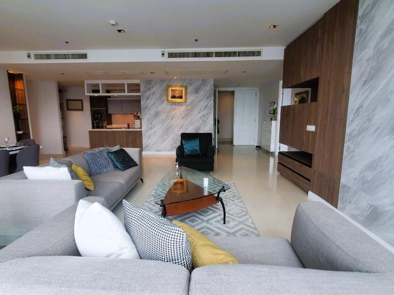 For RentCondoWitthayu, Chidlom, Langsuan, Ploenchit : Condo For Rent Athenee Residence 4 Bedroom 4 Bathroom 198 sqm