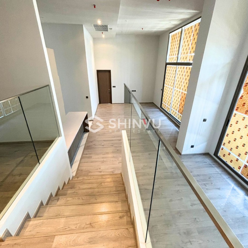 For SaleCondoSukhumvit, Asoke, Thonglor : Urgent discount Exclusive Penthouse Type 3 Bedroom 47m Baht only at Shinyu..!!! ✨ Rhythm Ekkamai Estate ✨ at Ekkamai area [SHN00036]