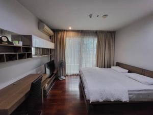 ให้เช่าคอนโดพระราม 9 เพชรบุรีตัดใหม่ RCA : FOR RENT>> Circle Condominium>> ห้อง Studio 28 ตรม. ชั้น 26 ส่วนกลางครบ ห้องใหญ่ ระเบียงใหญ่ เดินทางสะดวก ใกล้ MRT เพชรบุรี/BTS นานา #LV-MO457