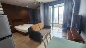 For RentCondoRatchathewi,Phayathai : For rent 1bed 34 sq.m. Floor 20+ high floor, beautiful view, not hot in the afternoon, room condition is good, available for rent, ready to view at any time.