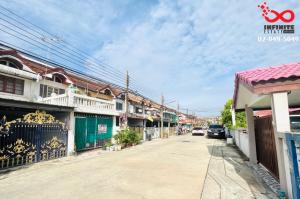 For SaleTownhouseSamut Prakan,Samrong : 2-storey townhouse for sale, Suphawan Village, Srinakarin Road, Samut Prakan