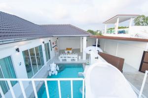 For SaleHousePattaya, Bangsaen, Chonburi : Mina pool villa / 4 Bedrooms (SALE), Mina pool villa / 4 Bedrooms (SALE) NEWC161