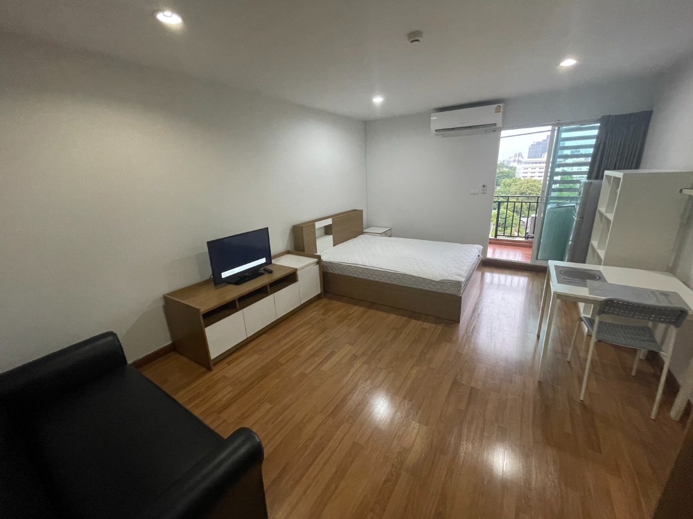 For RentCondoOnnut, Udomsuk : Regent Home 22 Sukhumvit 85, Studio 1 bathroom, Building B, 8th floor, rental price 8000 baht per month.