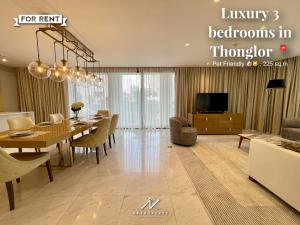 ให้เช่าคอนโดสุขุมวิท อโศก ทองหล่อ : Luxury 3 bedrooms in Thonglor 📍Pet’s Friendly 🐶🐱