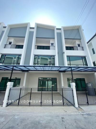 For RentTownhouseOnnut, Udomsuk : For rent: 3-storey townhouse, modern style, area equivalent to a single house, Cordiz at Udomsuk: Cordiz at Udomsuk, 200 sq m., 23 sq wa, in the heart of Udomsuk