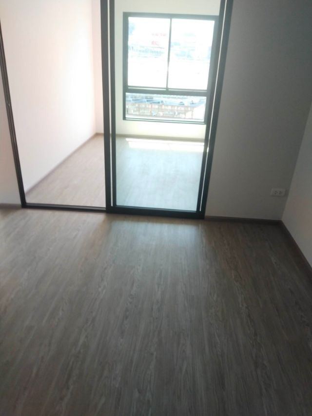 For RentCondoPattanakan, Srinakarin : For rent: Hi Seacon station (empty room)