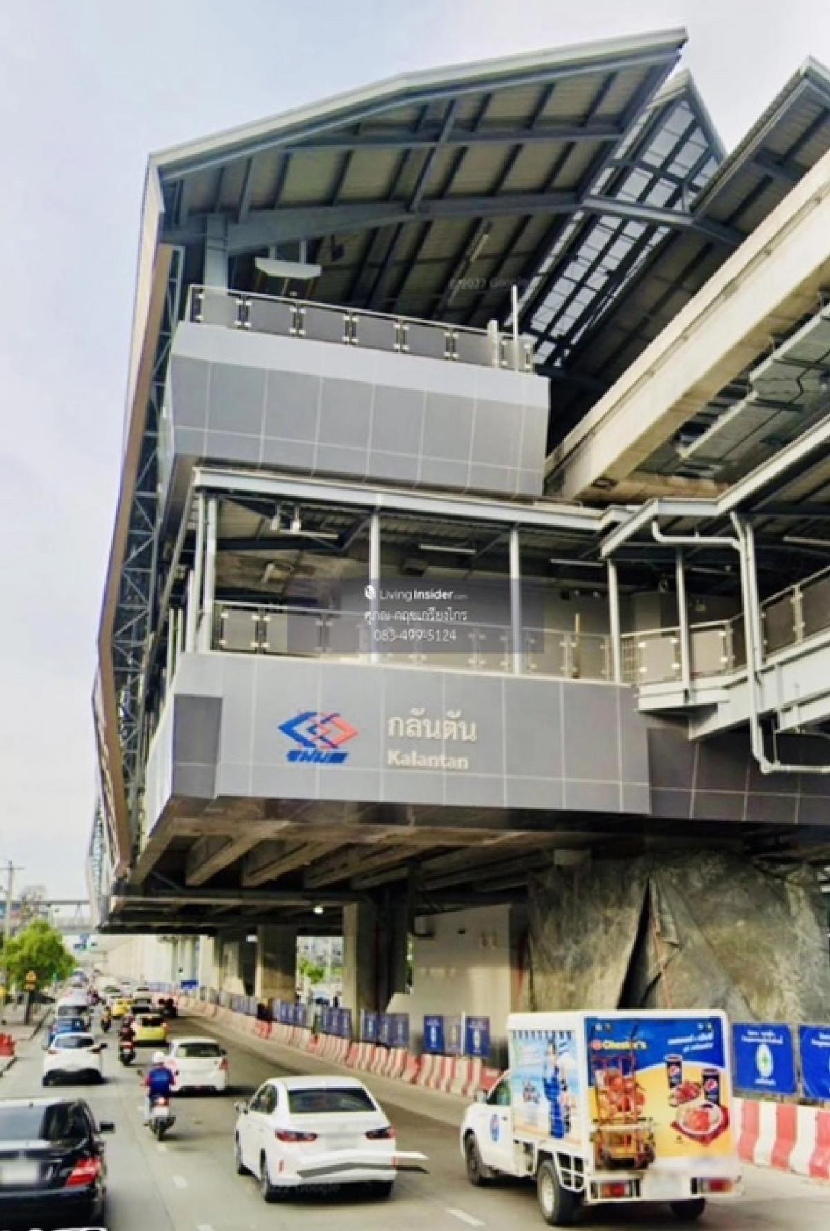 For SaleHome OfficePattanakan, Srinakarin : House for sale in the middle of Srinakarin city, next to the entrance to the Khlong Tan BTS station, opposite Thanya Park, cheapest in the project.