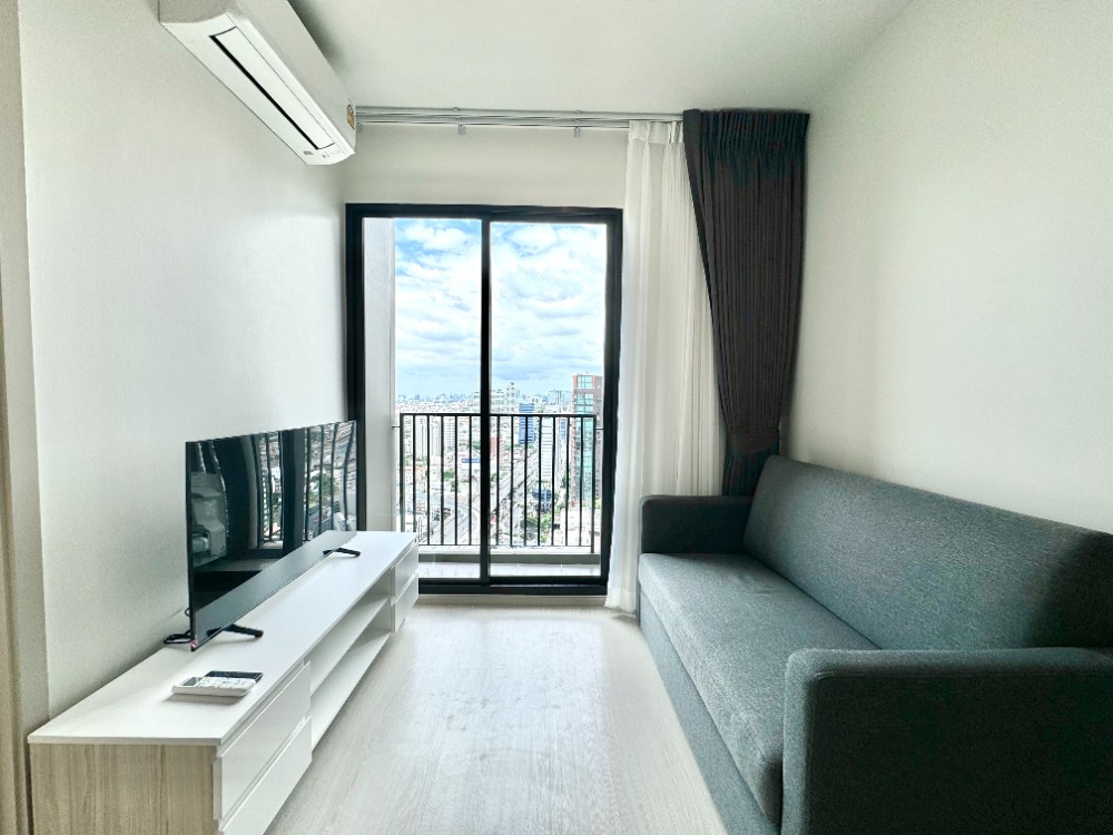 For RentCondoLadprao, Central Ladprao : 2 bed 1 bath unit at NUE Noble Ratchada-Latphrao for RENT