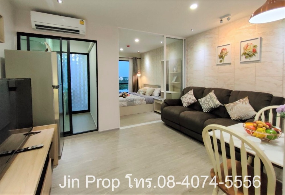 For RentCondoVipawadee, Don Mueang, Lak Si : Condo for rent, Reach Phahon Yothin 52 (Reach Phahon Yothin 52), BTS Saphan Mai, corner room, pool view, quiet and private