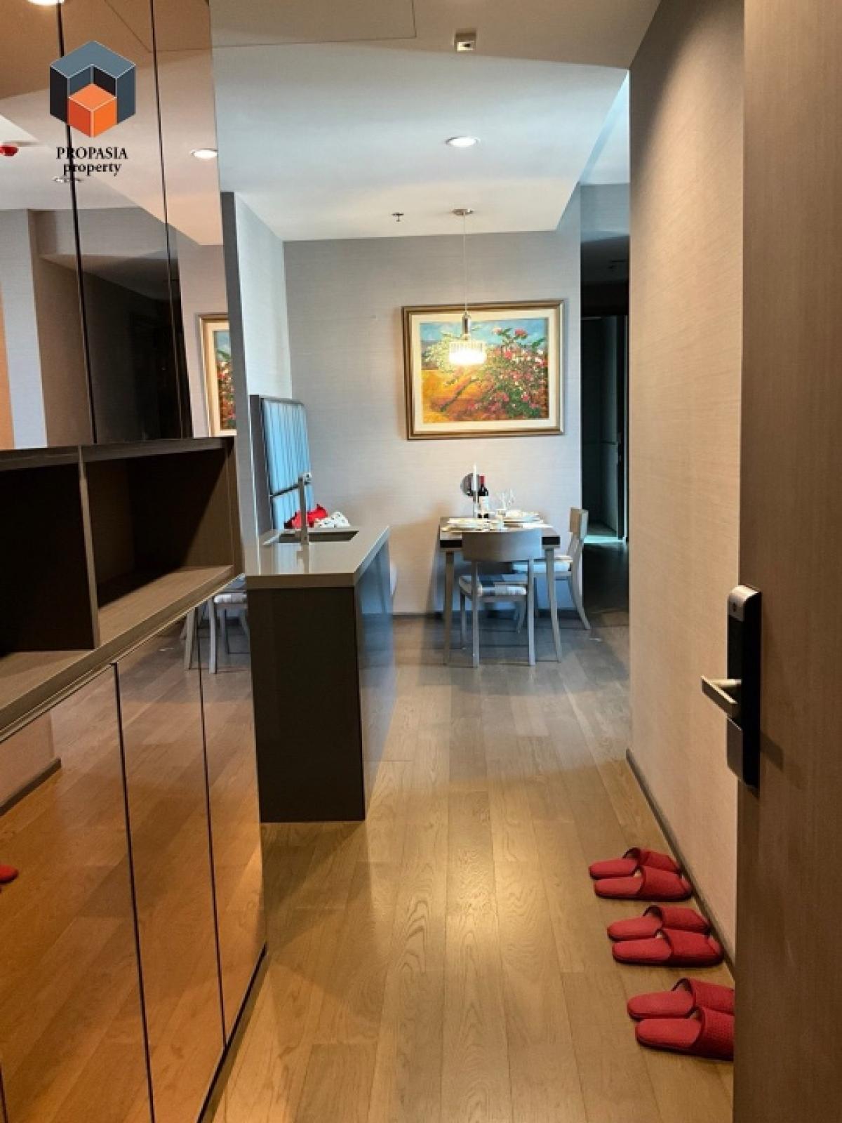 Sale DownCondoSathorn, Narathiwat : Selling at a loss‼️The Diplomat SathornLuxury Condo in the heart of Sathorn, next to BTS Surasak