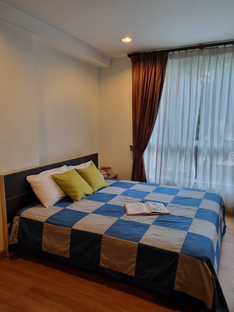 For RentCondoSukhumvit, Asoke, Thonglor : Condo for rent The Address Sukhumvit 42, spacious room, comfortable like home, 5 minutes walk from Gateway Ekamai, near BTS Ekkamai, free cleaning service every two weeks