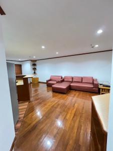 ให้เช่าคอนโดบางนา แบริ่ง ลาซาล : LTH10723–Witthayu Complex FOR RENT 2 beds 2 baths size 90 Sq.m. Near BTS Phloen Chit Station ONLY 35k/month