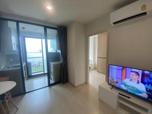 For RentCondoChaengwatana, Muangthong : 📍 For rent Nue Noble Chaengwattana (New Noble Chaengwattana) 10,500 baht/month, has a washing machine