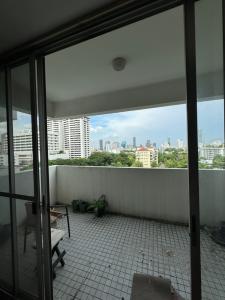 ขายคอนโดสุขุมวิท อโศก ทองหล่อ : LTHC10730–D.S.Tower II FOR SALE 3 beds 2 baths size 129.03 Sq.m. Near BTS Phrom Phong Station ONLY 14 MB