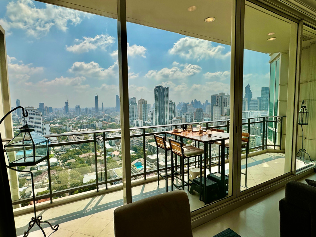 For SaleCondoSukhumvit, Asoke, Thonglor : Royce Private Residences -Near BTS Phrom Phong or Asok or MRT Sukhumvit