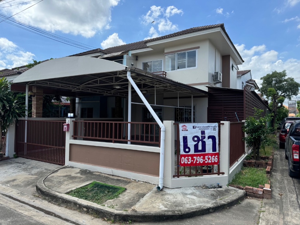 For RentHousePhutthamonthon, Salaya : For rent: 2-storey twin house, Grand Kittiya Village, Phutthasakorn Road. Big, beautiful house, good location. Project on the main road. Interested, add Line @841qqlnr.