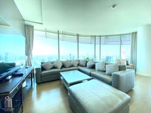 For RentCondoWitthayu, Chidlom, Langsuan, Ploenchit : For Rent Magnolias Ratchadamri Boulevard, size 464.95 sq m, 3 bedrooms + 1 maid's room, 180 degree view of Bangkok.