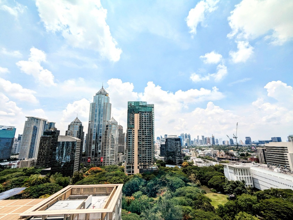 For SaleCondoWitthayu, Chidlom, Langsuan, Ploenchit : For Sale: Sindhorn Residence / 1 Bed 1 Bath / 73 sq.m. (selling w tenant)