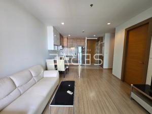 For RentCondoRatchadapisek, Huaikwang, Suttisan : 2 Beds 2 Baths Nice Room Good Location Next to MRT Huai Khwang 50 m.  @  Rhythm Ratchada - Huai Khwang