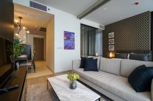 For RentCondoSilom, Saladaeng, Bangrak : Condo for rent ASHTON SILOM, large room, beautifully decorated, fully furnished