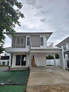 For RentHouseNonthaburi, Bang Yai, Bangbuathong : Single house for rent, Pruksa Lada Bang Yai, 90 square meters, corner house, parking for more than 6 cars, modern style, lots of garden space, near the Purple Line