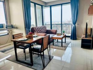 For RentCondoSriracha Laem Chabang Ban Bueng : Condo for rent in Sriracha, Assumption, high floor, ready to move in, sea view