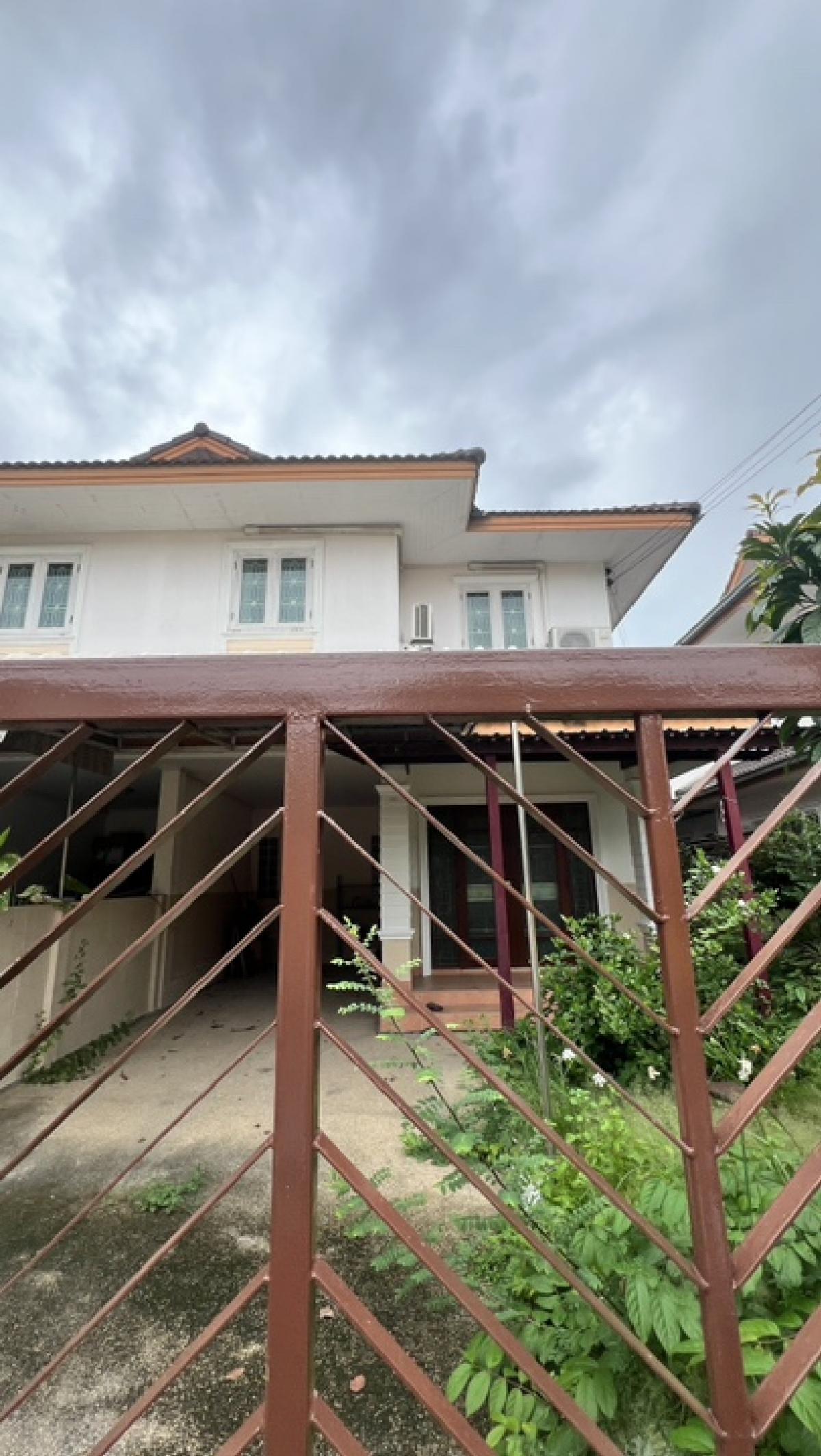 For SaleHousePhutthamonthon, Salaya : Semi-detached house for sale near Mahidol Salaya.