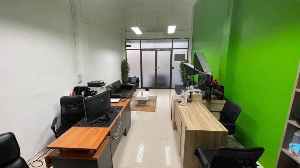 For RentShophouseOnnut, Udomsuk : 💥 Home Office for rent only 35,000 bht/month 💥 4.5 storey near BTS Phara Khanong