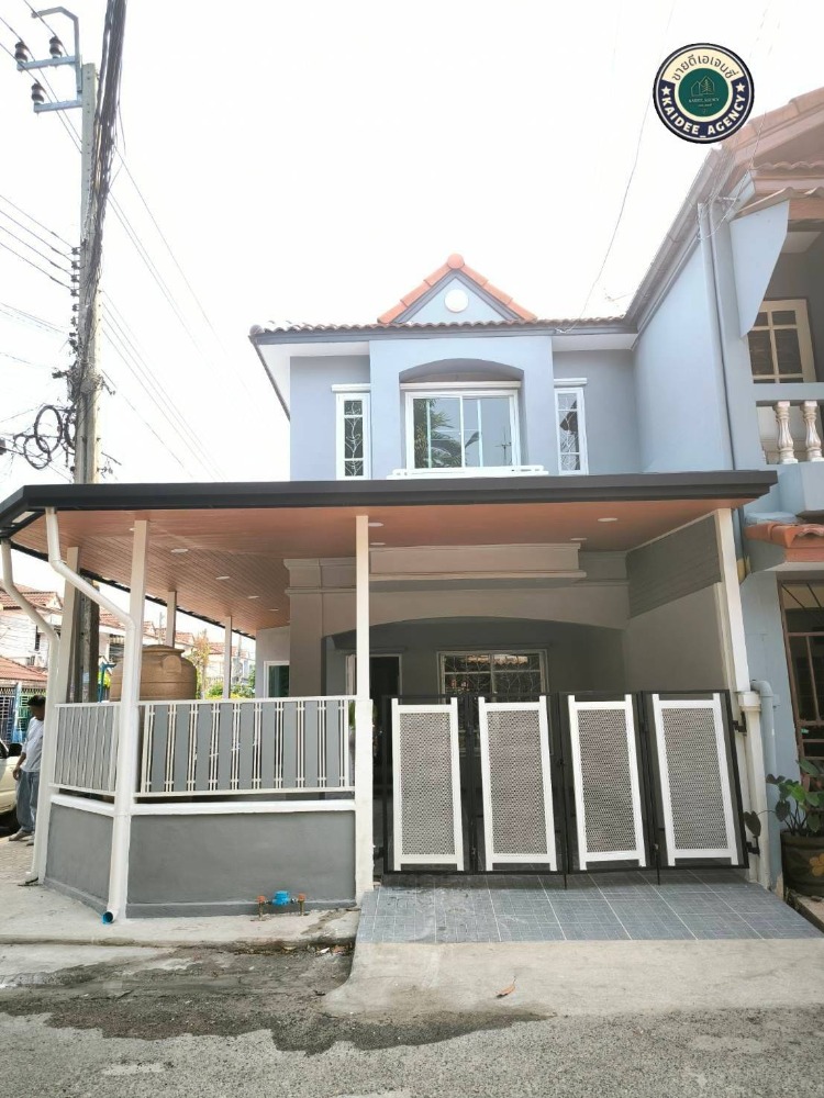 For SaleTownhouseNawamin, Ramindra : 2-storey townhouse, corner house, KC Village, Ram Intra 2, Khlong Sam Wa - Hathai Rat 39, Fashion Island, Promenade, Safari World, Tesco Lotus, Big C, Top supermarket, 7eleven, Wongkot Market, near the Pink Line electric train, travel on Hathai Rat Road,