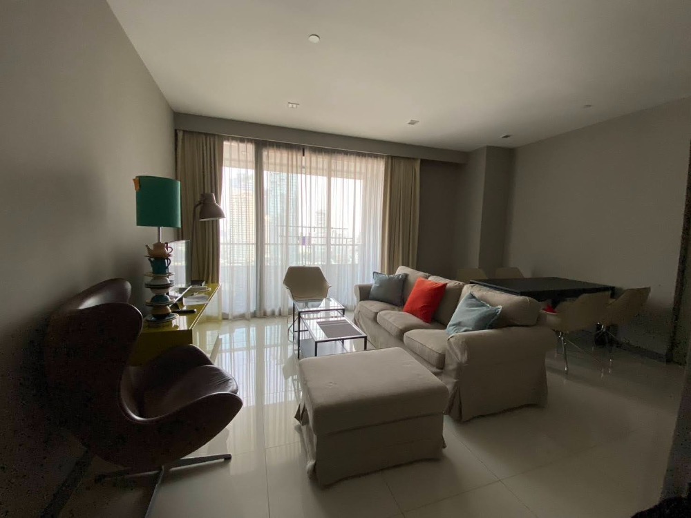 For RentCondoSilom, Saladaeng, Bangrak : Pets allowed!! Luxury condo for rent in the heart of Silom at M Silom, convenient transportation near BTS Chong Nonsi