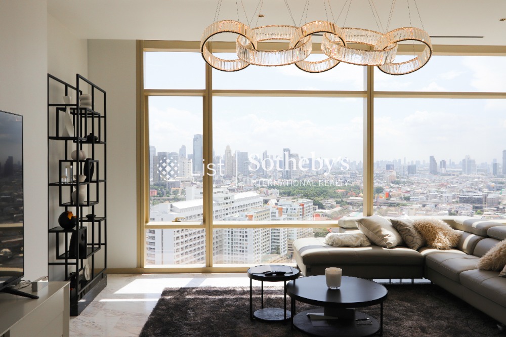 ขายคอนโดสาทร นราธิวาส : Four Seasons Private Residences on the 22nd floor (River view) !!!!! Best price for you !!!!!