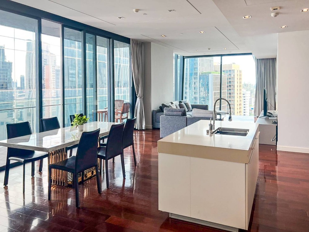 For RentCondoSukhumvit, Asoke, Thonglor : For Rent: Marque Sukhumvit39 PH🔥 190sqm big room 3B3B 220k