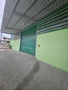 For RentWarehouseRama 2, Bang Khun Thian : RKJ280 Warehouse for rent, Soi Bang Kradee 41, size 560 sq m., width 18 meters, length 32 meters, container trucks can enter.