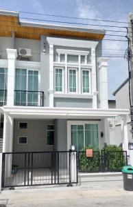 For RentTownhouseBangna, Bearing, Lasalle : Corner Townhome For Rent Golden Town Sukhumvit-Lasalle Fully furnished